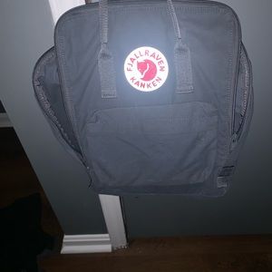 Classic size fjallraven kanken